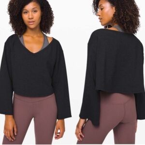 Lulu lemon crop long sleeved shirt